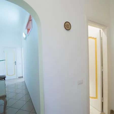 Elegant House Overlooking The Sea, Easy Park, Wifi Praiano