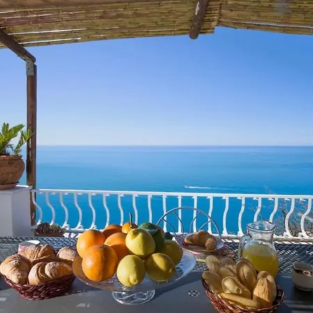 Elegant House Overlooking The Sea, Easy Park, Wifi Dom wakacyjny
